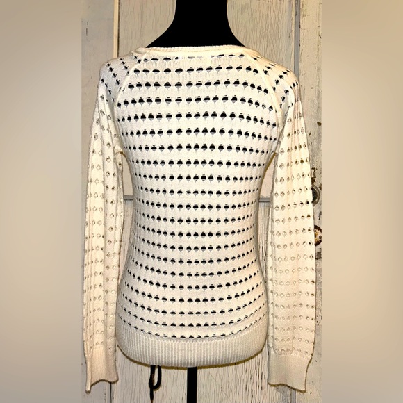🎀🎀🎀 D’Luna Cream Open Knit Sweater 🎀🎀🎀 - Picture 3 of 8